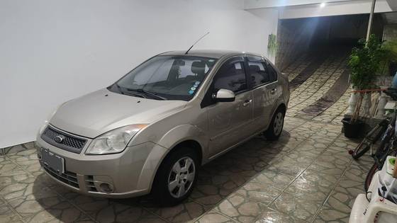 FORD FIESTA 1.6 MPI SEDAN 8V FLEX 4P MANUAL